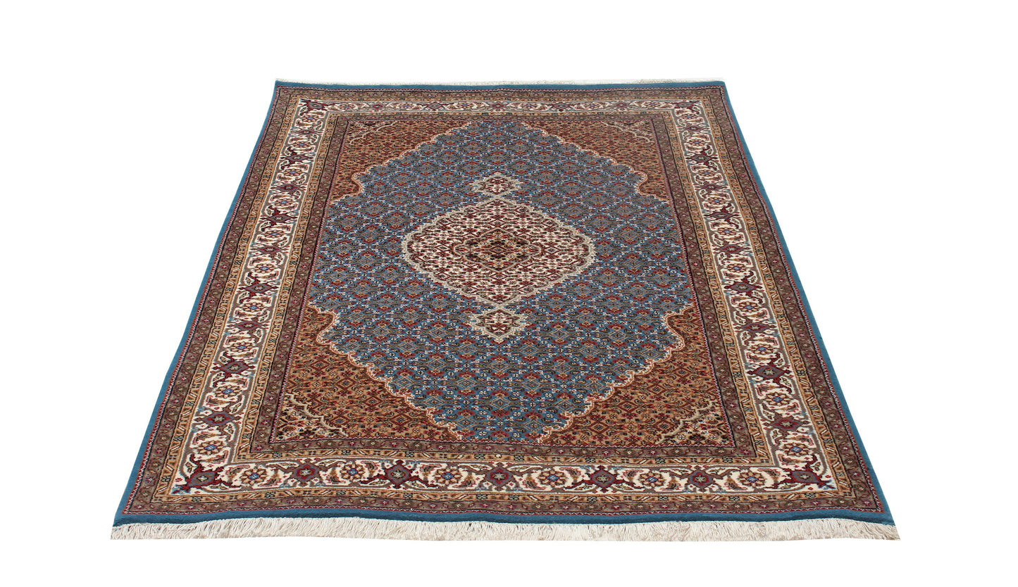 Traditional Heriz Fine Hand-Knotted Wool Rug 5x8 & 6x9 – Ivory, Blue, Rust & Brown Medallion Design.