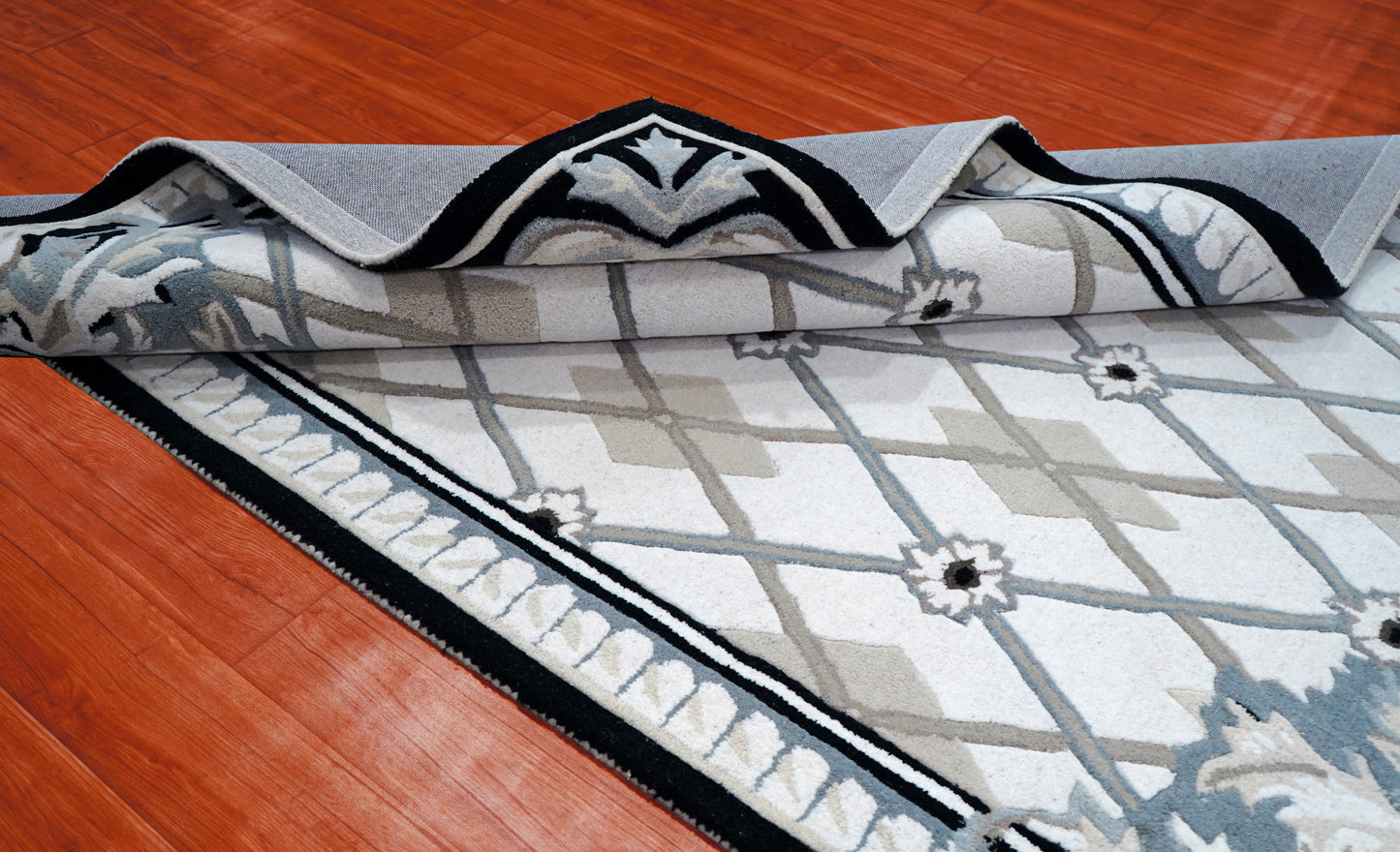 Grey White Diamond Trellis Floral Border Hand Tufted Wool Area Rug - Cut Pile Geometric Custom Sizes