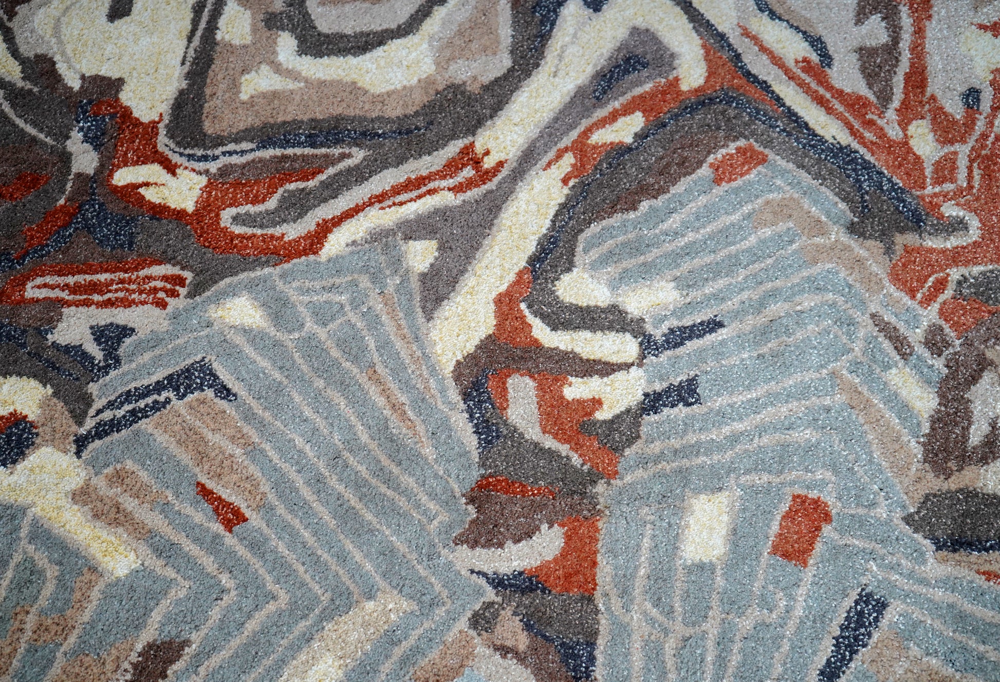 Blue Grey Red Abstract Floral Hand Tufted Wool Area Rug - Cut Pile Contemporary Custom Sizes