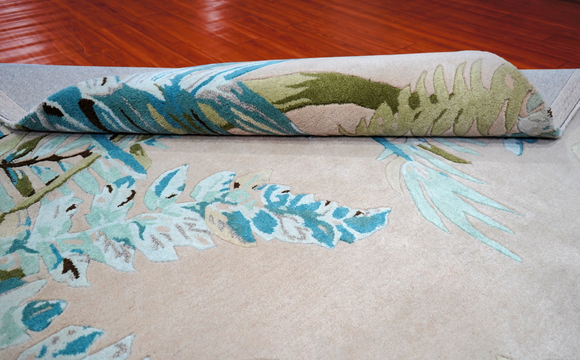 Turquoise Green Abstract Tropical Leaves Hand Tufted Wool Area Rug - Cut Pile Botanical Custom Sizes
