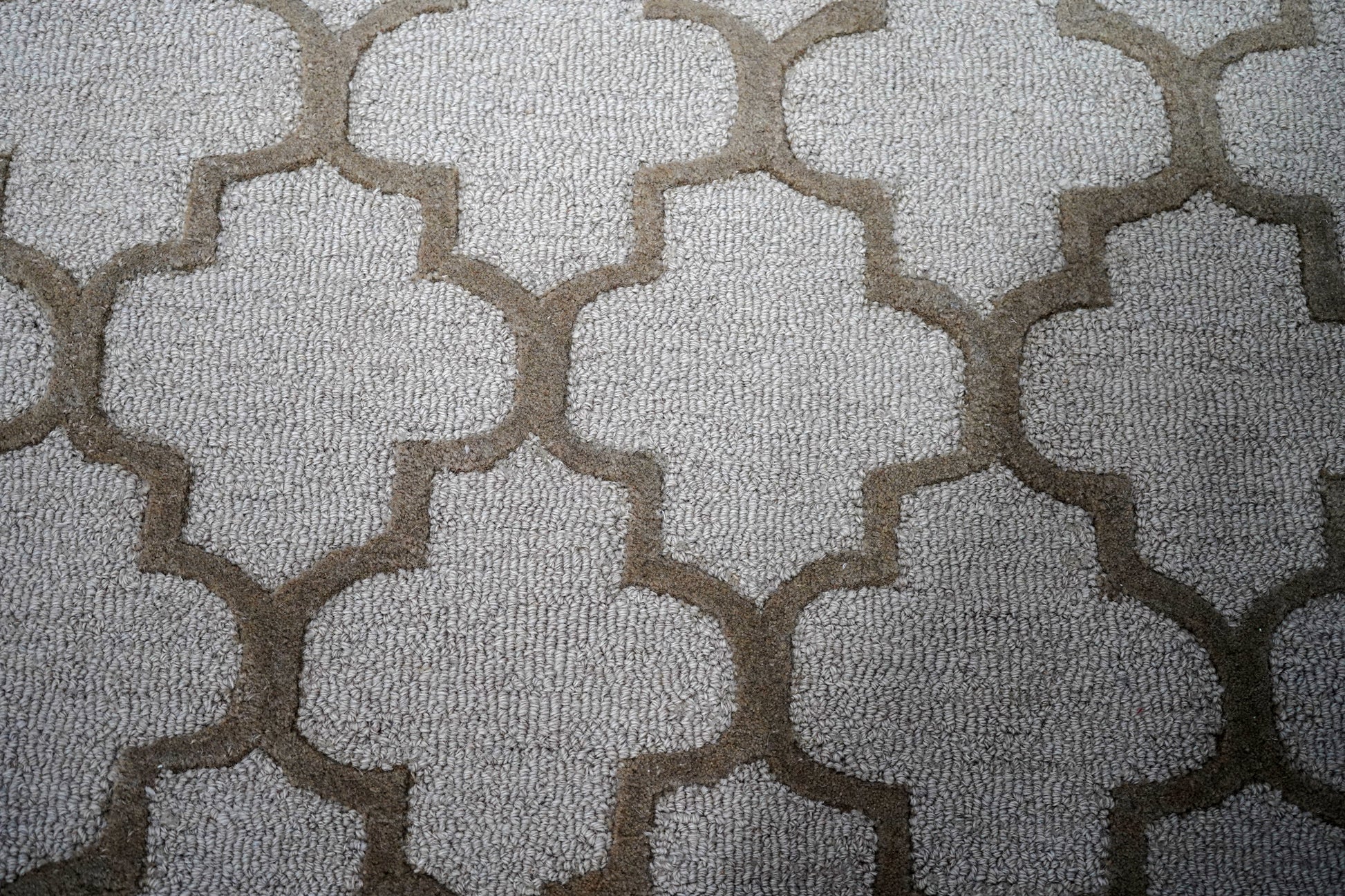 Grey Ivory Moroccan Quatrefoil Trellis Hand Tufted Wool Area Rug - Cut Pile Geometric Custom Sizes