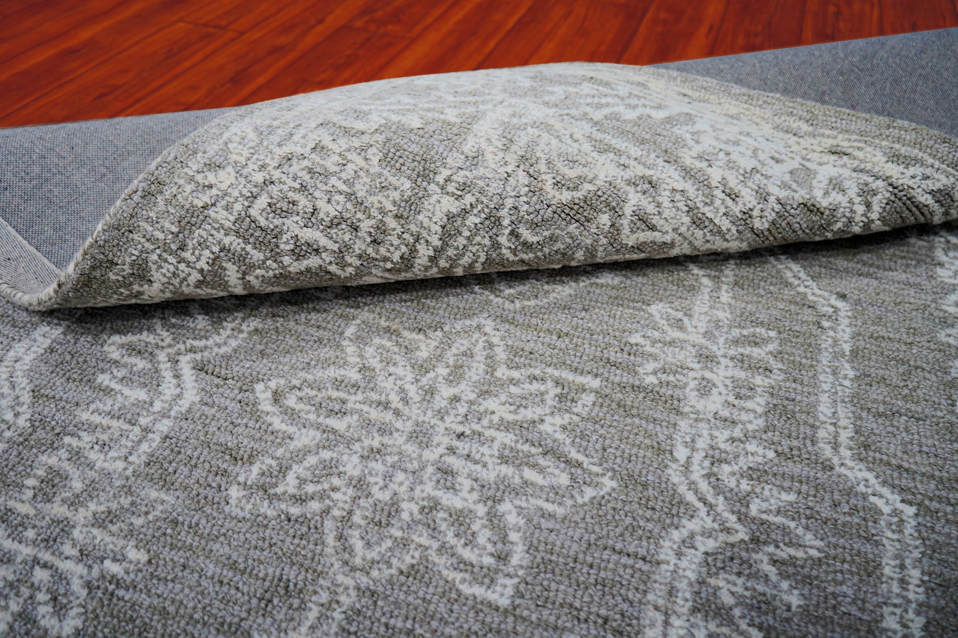 Grey Aqua Vintage Distressed Medallion Hand Tufted Wool Area Rug - Cut Pile Shabby Chic Custom Sizes