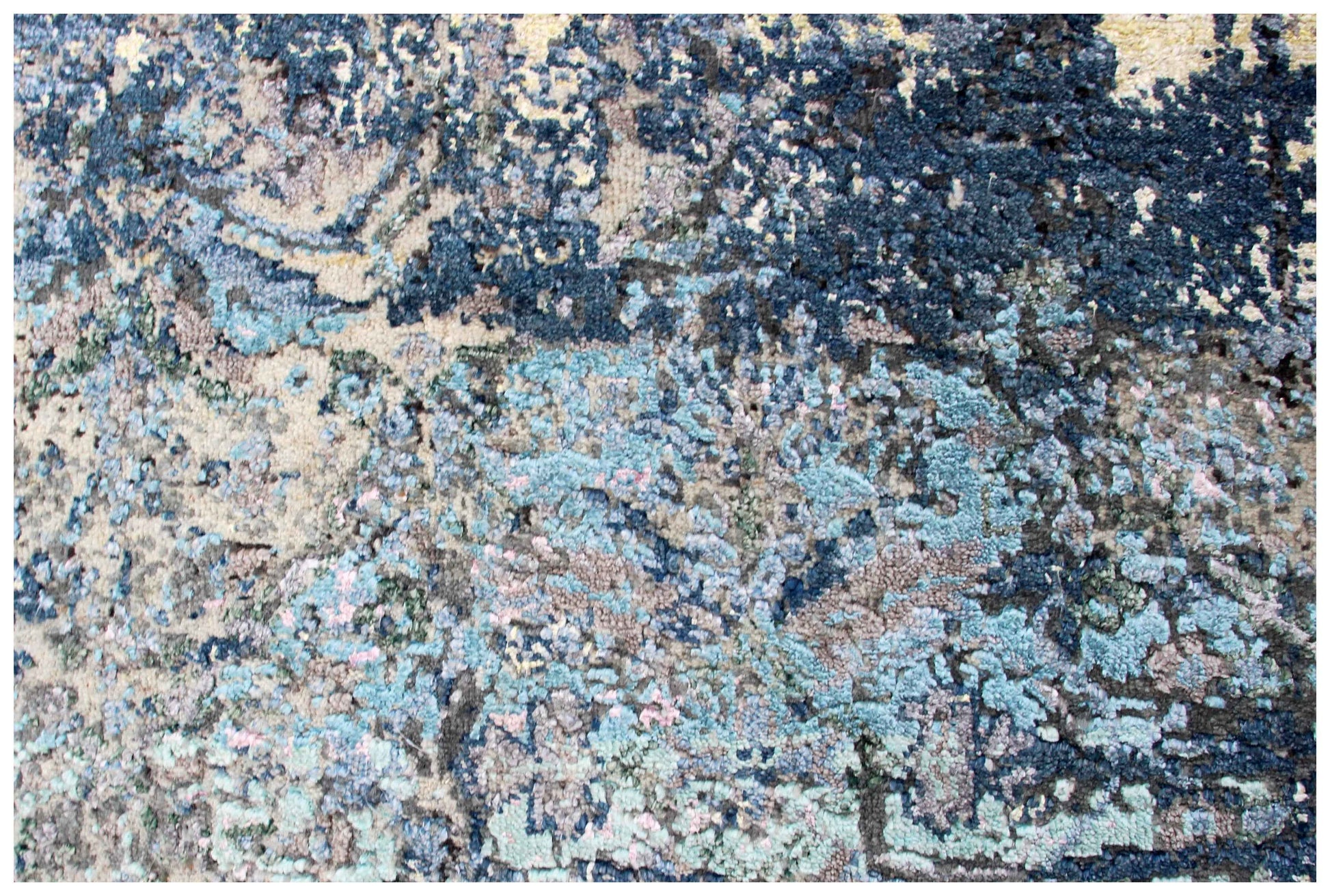 Distressed Floral Medallion 8x10 Hand Knotted Silver Blue Grey Charcoal Wool Viscose Bhadohi Area Rug