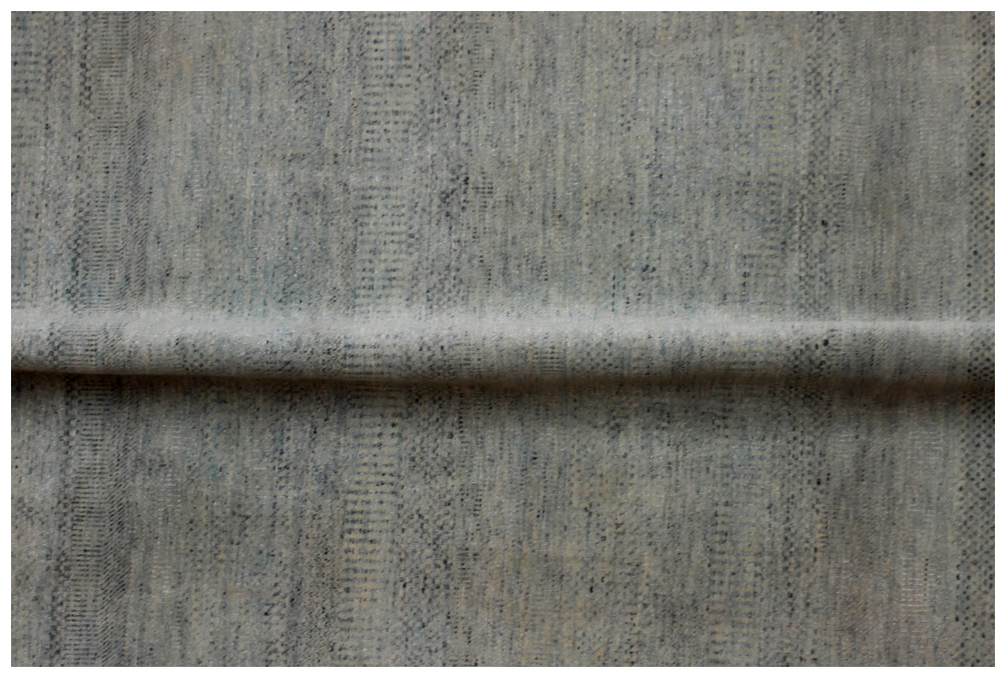 6x9 Hand Knotted Wool Area Rug – Modern Silver Stripes Design.