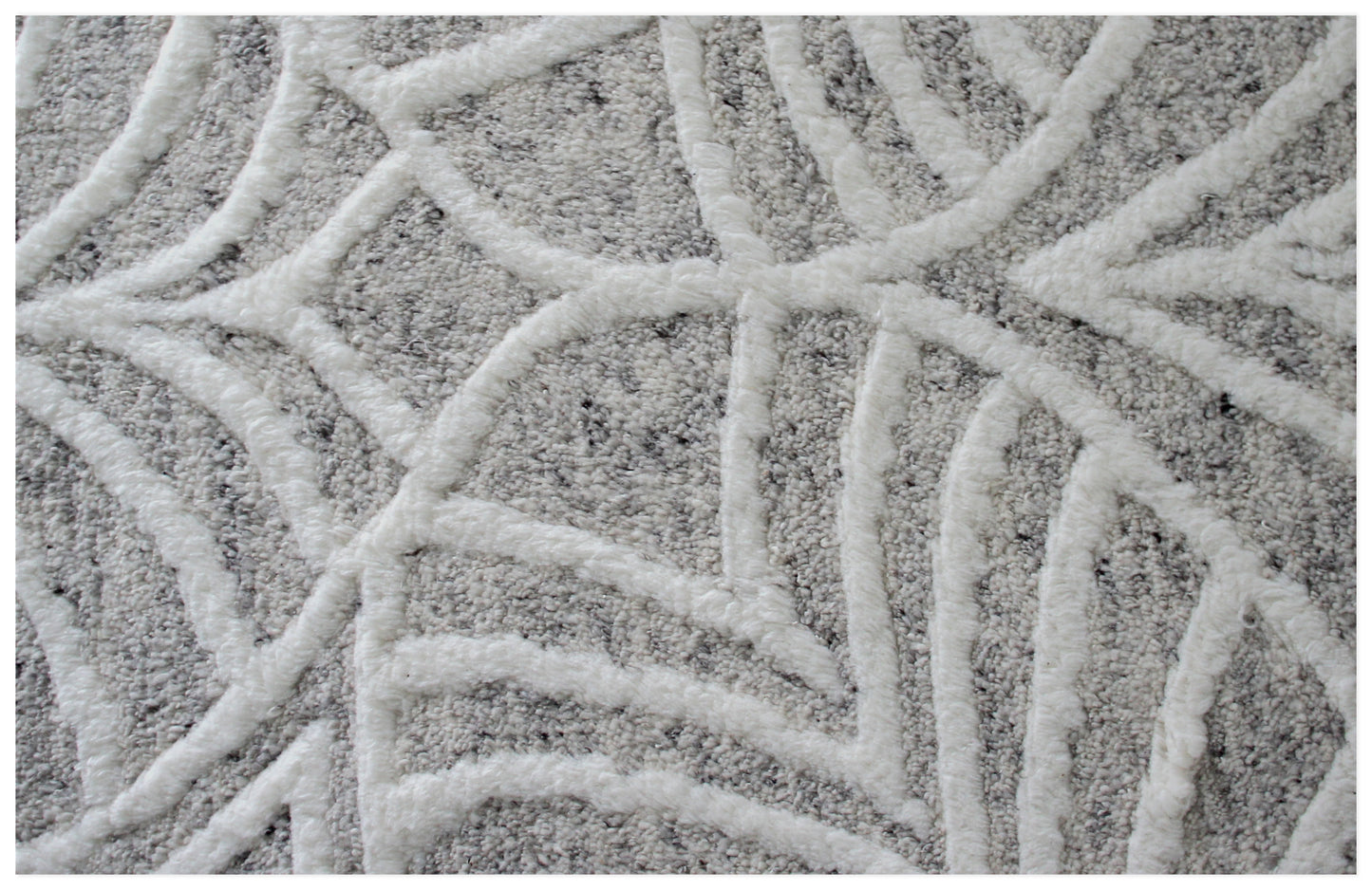 Hand Knotted Ivory Beige Gray Swirl Rug - Hand Carved Texture 5.6x8.6 Feet 