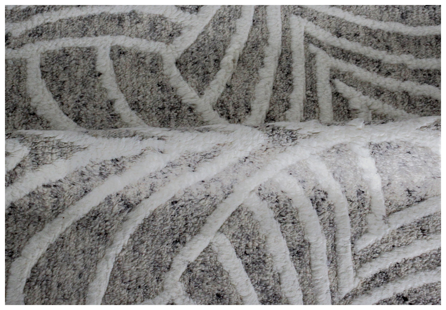 Hand Knotted Ivory Beige Gray Swirl Rug - Hand Carved Texture 5.6x8.6 Feet 