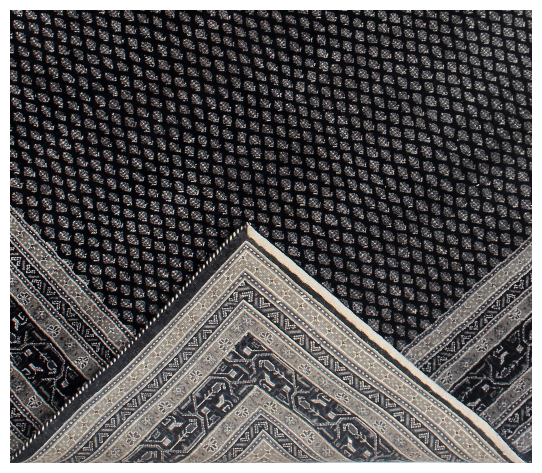 Hand Knotted Traditional Black Charcoal Rug - Premium Wool 70 KPSI 