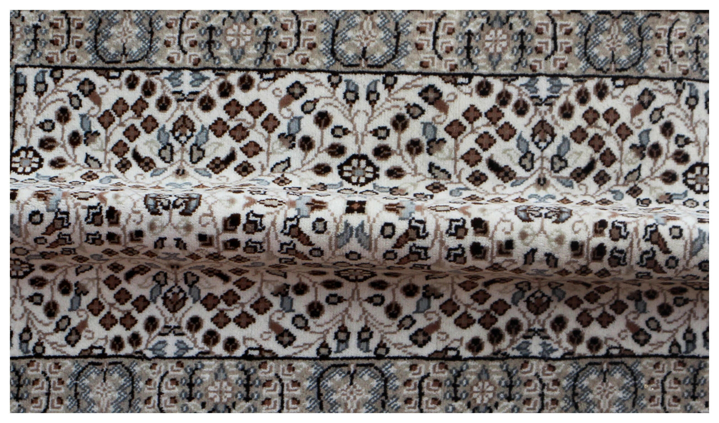 3x4.6 Traditional Floral Ivory, Brown & Tan Fine Hand-Knotted Wool Rug.