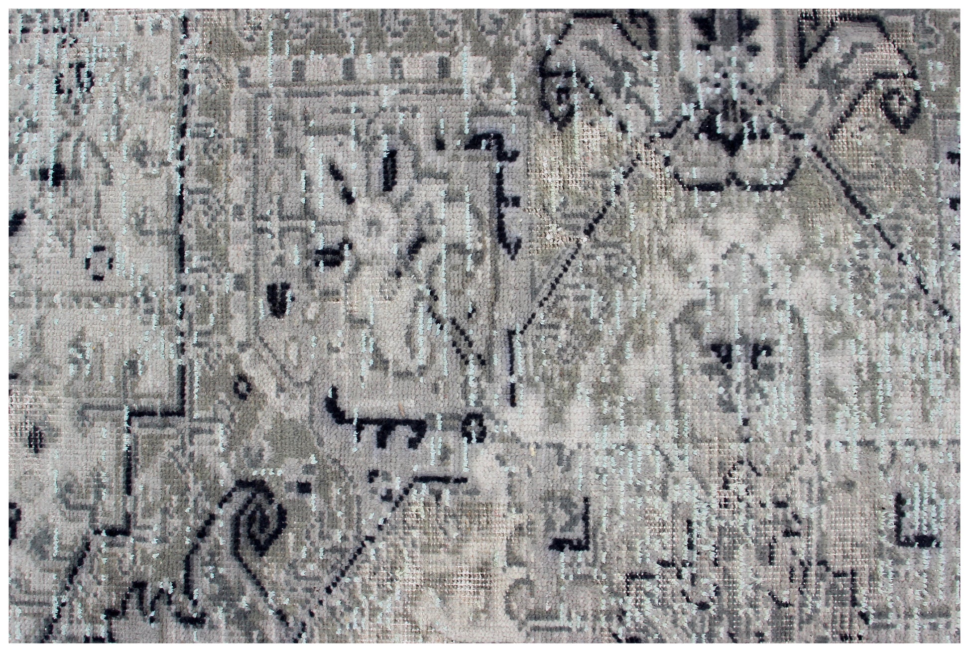 Silver Blue Hand Knotted Rug 8x10 - Grey Charcoal Vintage Medallion 45 KPSI Bhadohi Rugs