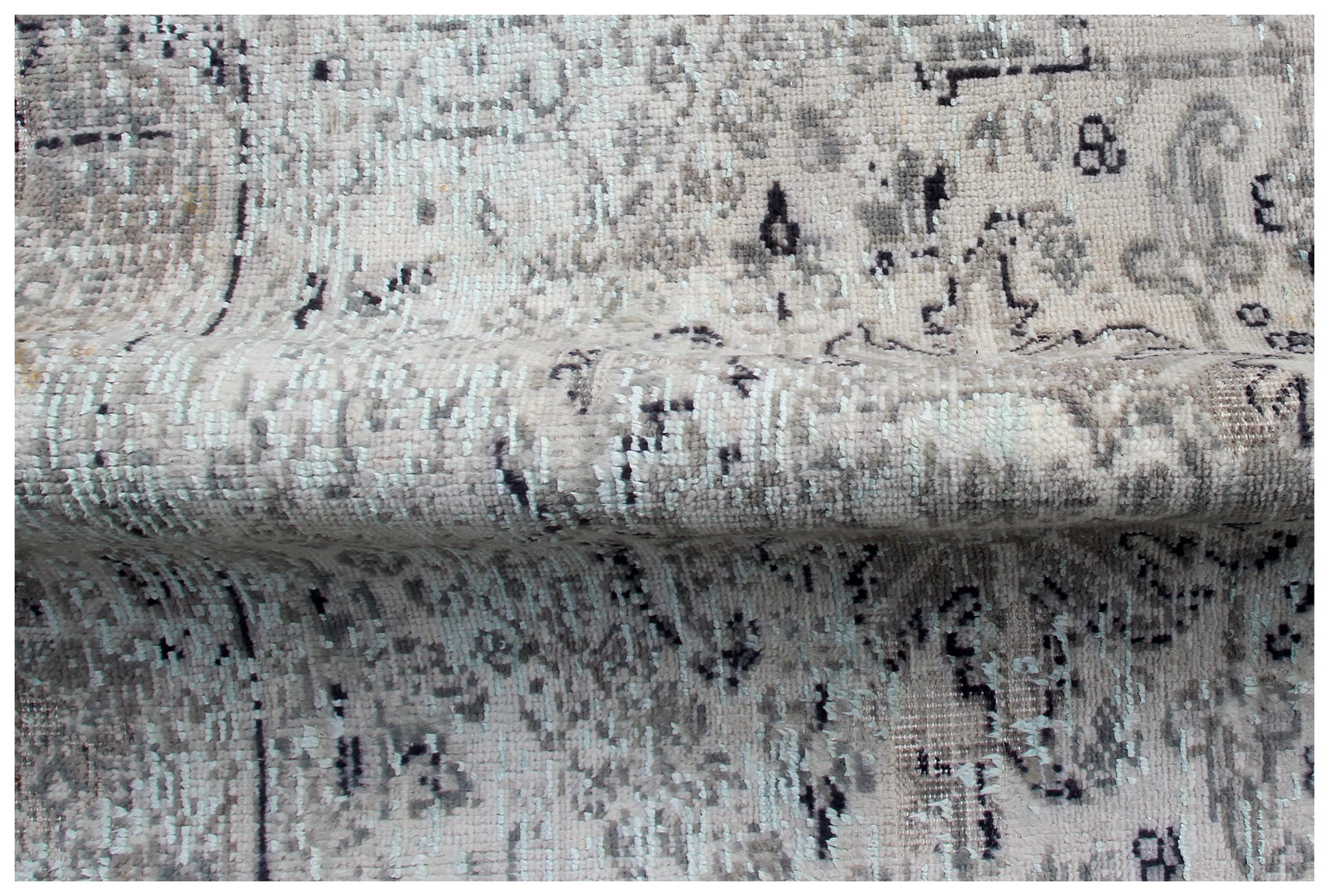 Heirloom Hand Knotted Rug 7.6x9.6 - Silver Grey Blue Vintage Medallion 45 KPSI Bhadohi Rugs